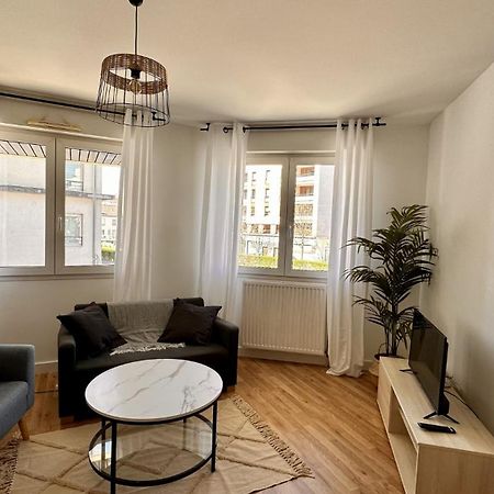 Villeurbanne • T2 Fraternite • Hostisy Εξωτερικό φωτογραφία
